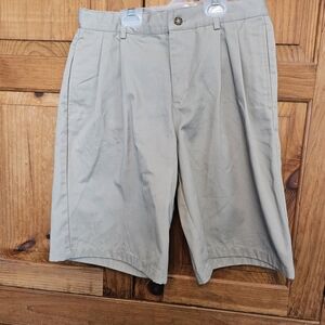 Izod Boys Size 18 Tan School Uniform Shorts